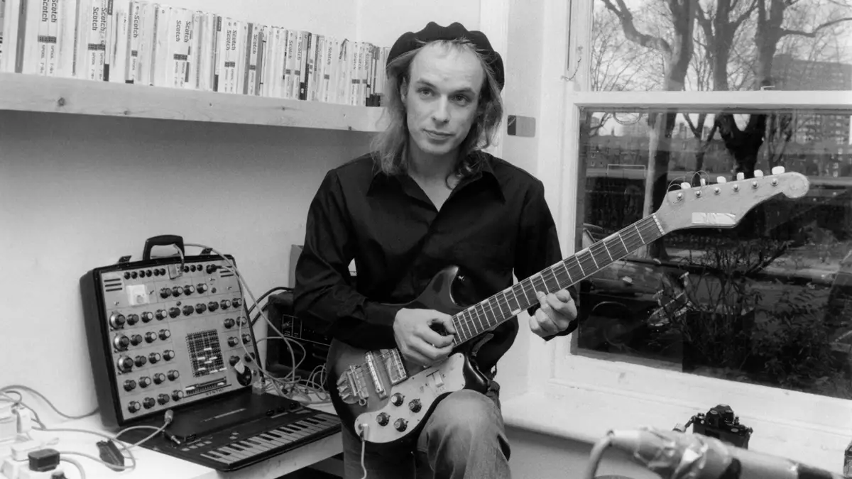 Brian Eno: The Innovator of Ambient Soundscapes