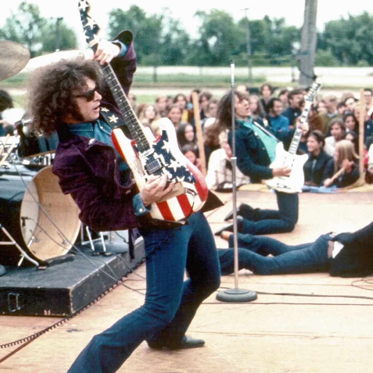 The MC5: Revolutionizing Rock ‘n’ Roll – A Journey through History, Music, and Legacy